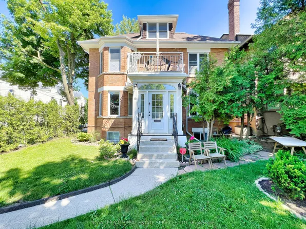 18 Shorncliffe Ave, Toronto, ON M4V 1T1
