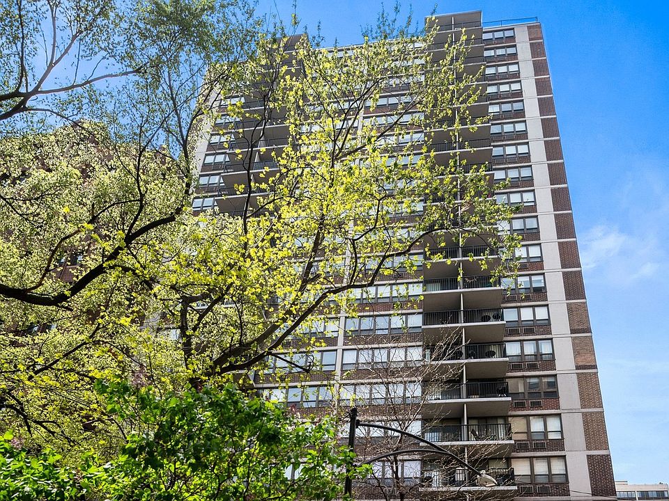 1st image of 2740 N Pine Grove Ave APT 15C