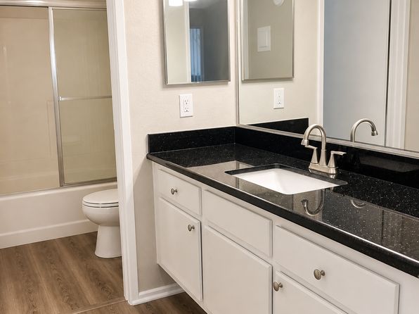 13811 Glenoaks Blvd #5d8706c46