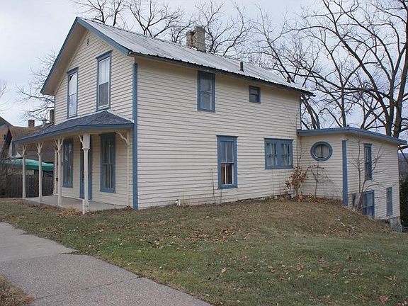 2nd image of 305 E 5th St