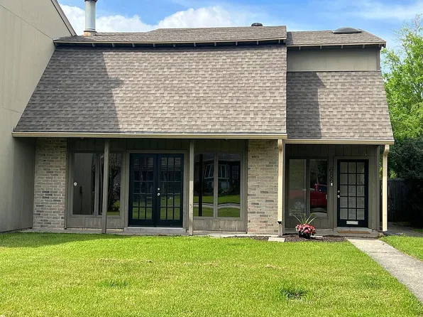 686 Lakewood Dr, Lake Charles, LA 70605