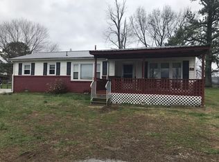 932 N Military St, Loretto, TN 38469