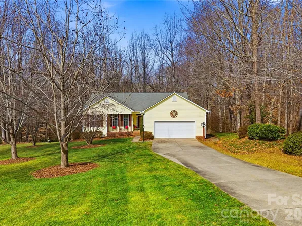 3481 Seminole Dr, Maiden, NC 28650