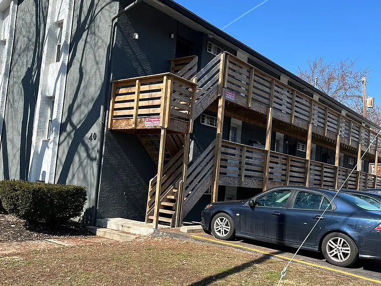 40 McMillen Ave — Photo 1
