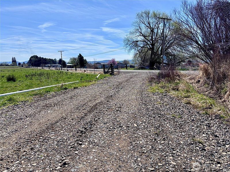 3rd image of 4 xx Dry Creek Road