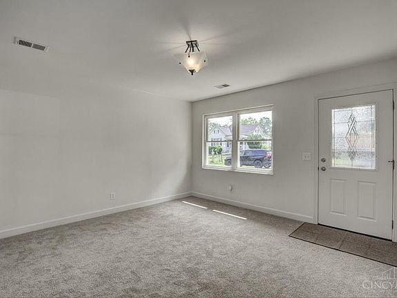 3rd image of 8075 Queens Ave