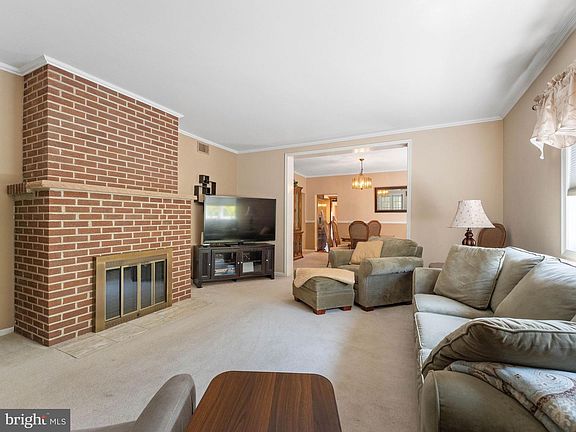 5th image of 53 S New Middletown Rd