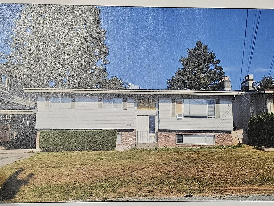 2nd image of 2514 Lilac Cres