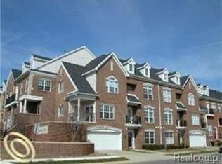 2774 Riverside Dr, Trenton, MI 48183