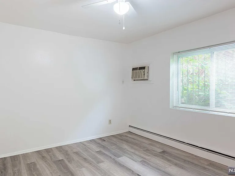 61 Union Ave #B2 — Photo 10