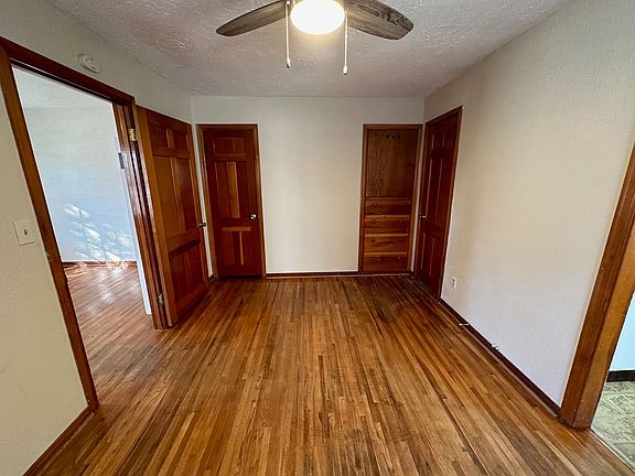 3rd image of 1411 S Ong St Unit B