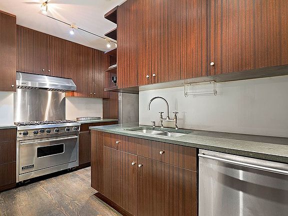 3rd image of 1070 Park Ave #2D