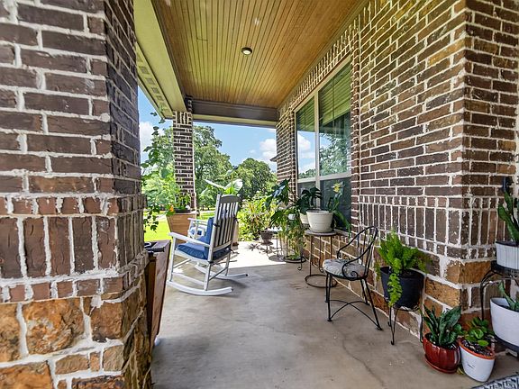 3rd image of 555 County Road 2307