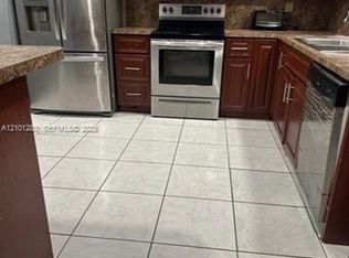 6852 SW 10th Ct #6852, Hollywood, FL 33023