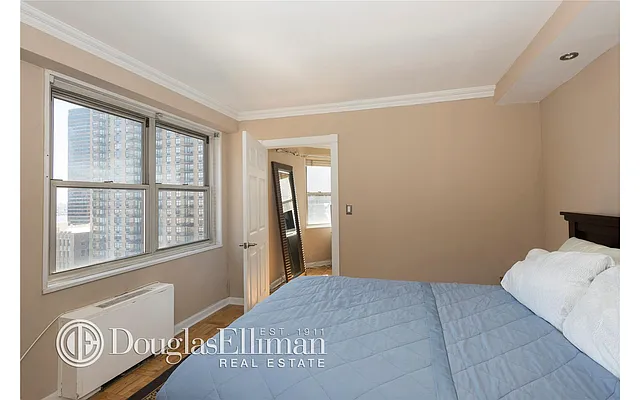 Sold by Douglas Elliman | media 27