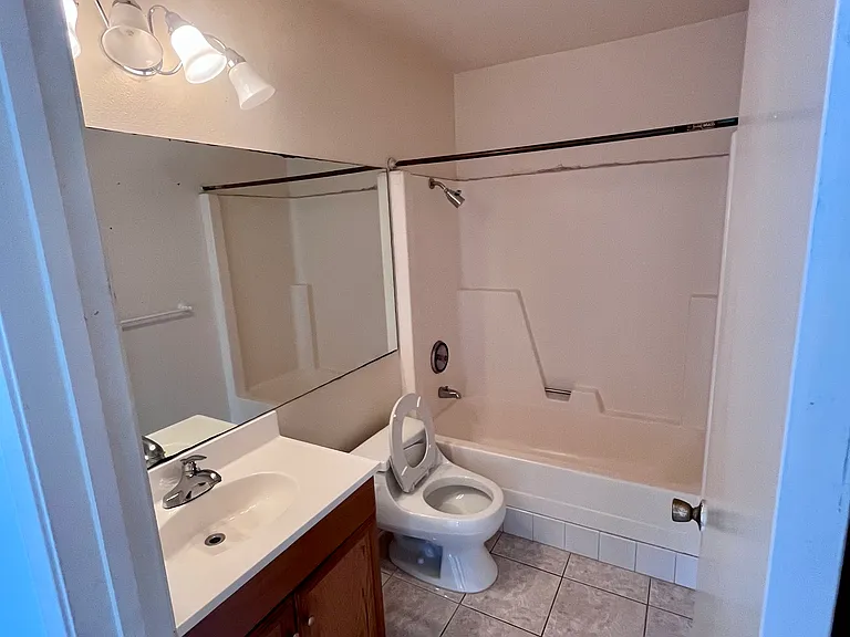 2346 Seabright Ave — Photo 13