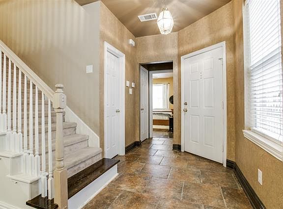 3rd image of 11125 Elizabeth Ave