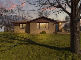 1967 Ridge Ln, Hastings, MN 55033