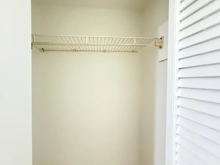 2544 S Darien St — Photo 5