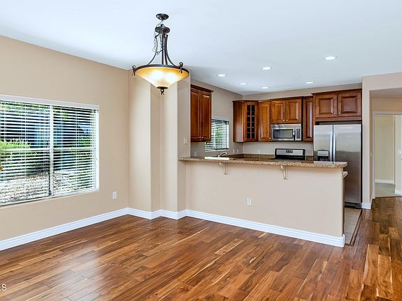 4th image of 5450 E DEER VALLEY Drive #1018