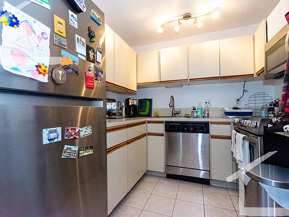 5th image of 60 Babcock St #64-1