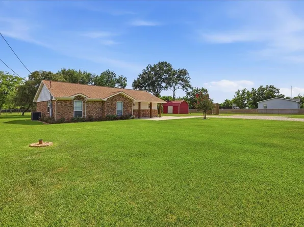 4225 McLean Rd, Baytown, TX 77521