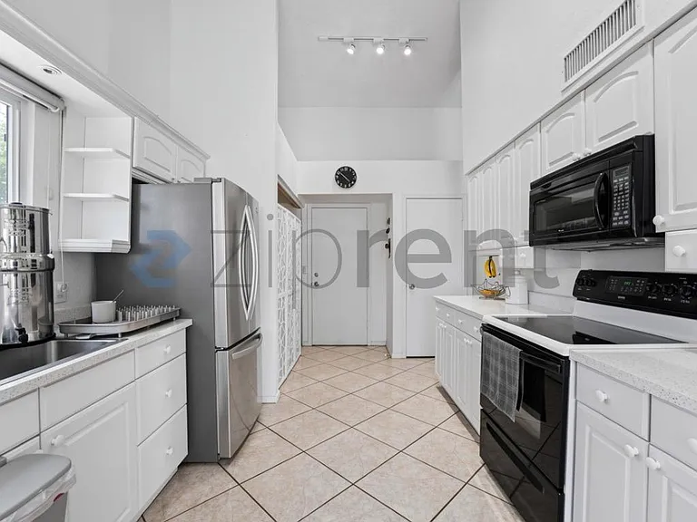 1157 E Encinas Ave — Photo 14