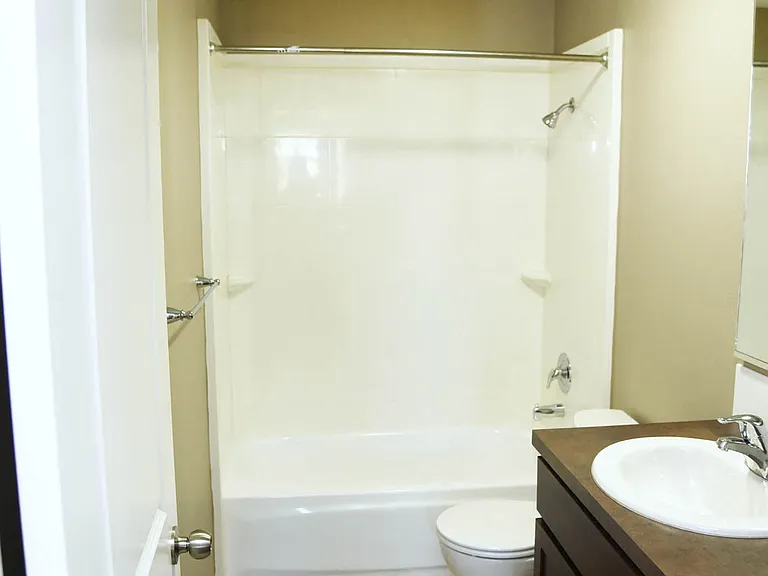 Railhead Apartments — Photo 18