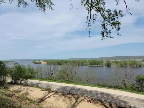 905 Mississippi Ln, Brownsville, MN 55919