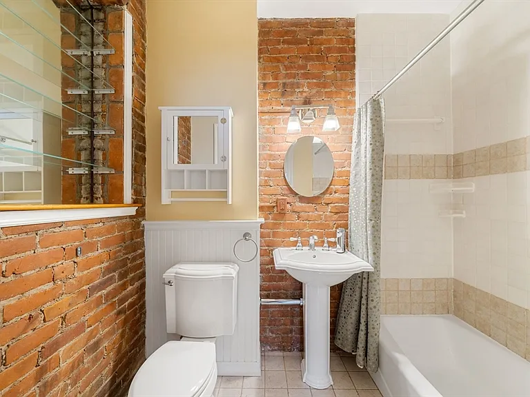 118 Perkins St #3 — Photo 22