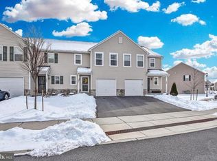141 N Village Cir #U-0113, Palmyra, PA 17078