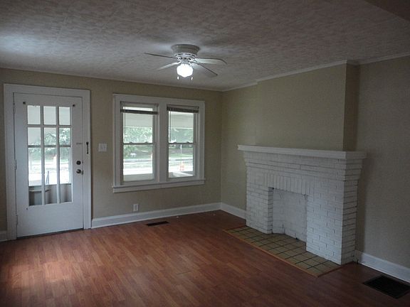 2nd image of 984 Northwest Blvd