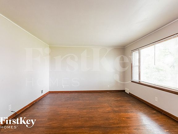 3rd image of 8848 S Illinois St