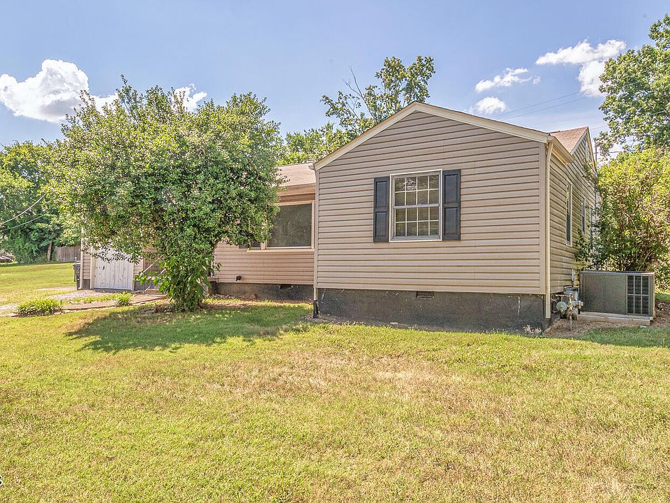 1st image of 103 Lindy Dr