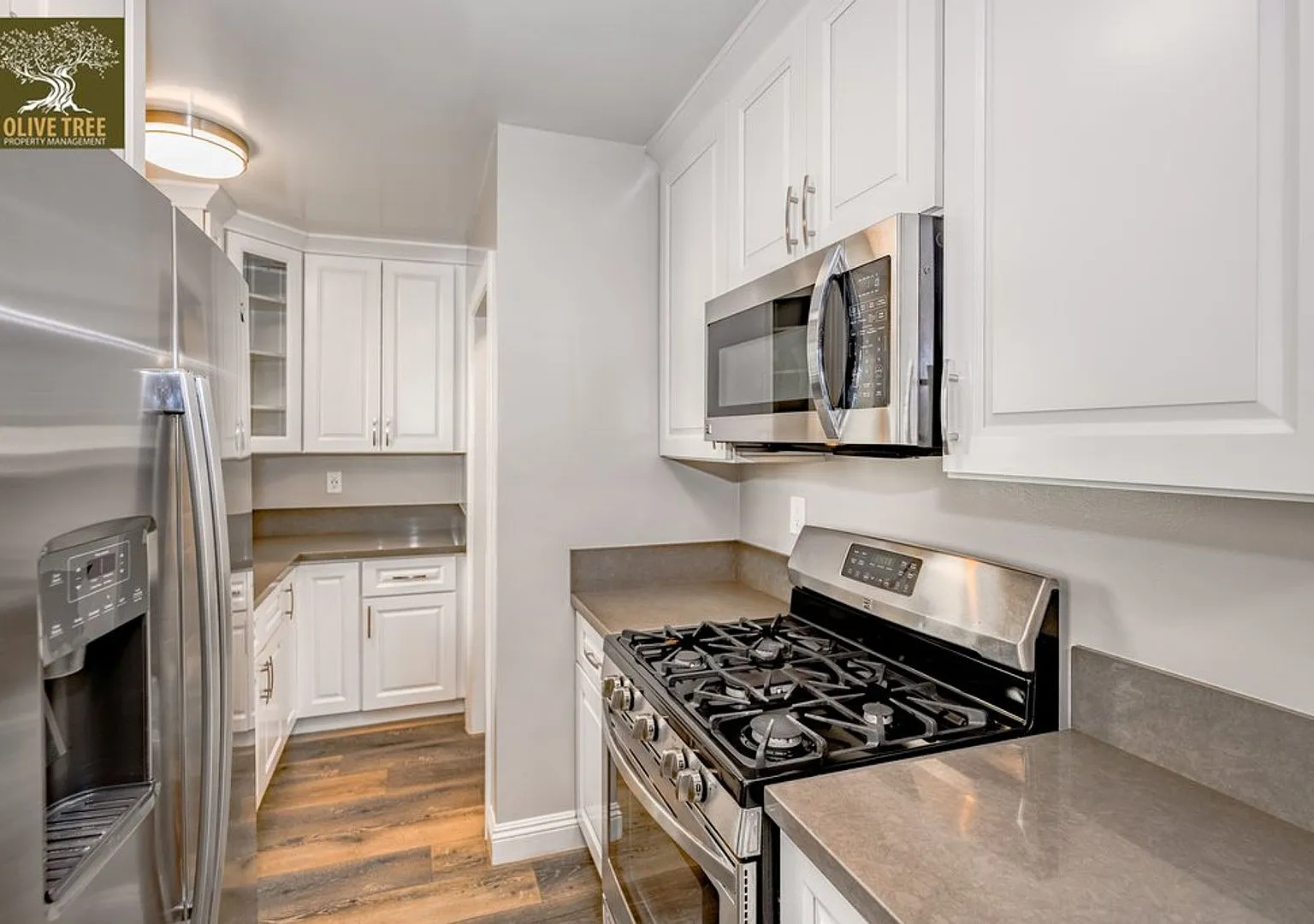 145 E. SMB — Photo 3