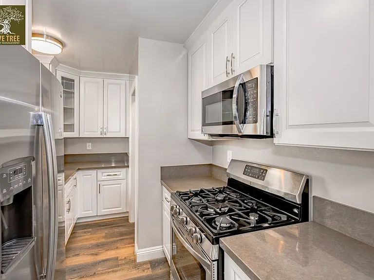 145 E Sierra Madre Blvd — Photo 8