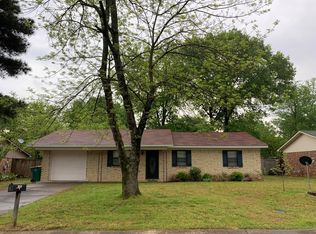 1101 S Muskogee Ave, Russellville, AR 72801
