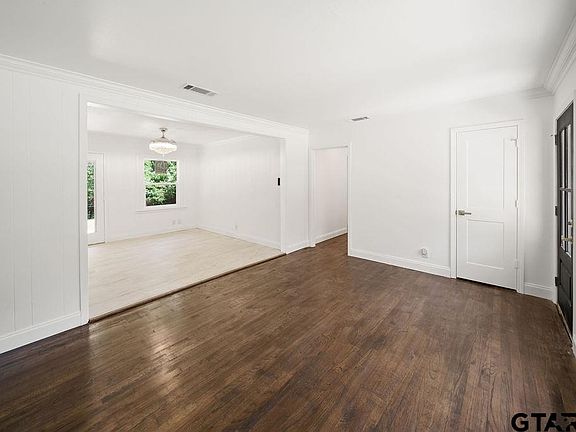 5th image of 2314 Pleasant Dr