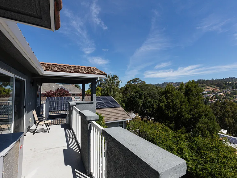 5070 Cochrane Ave — Photo 20