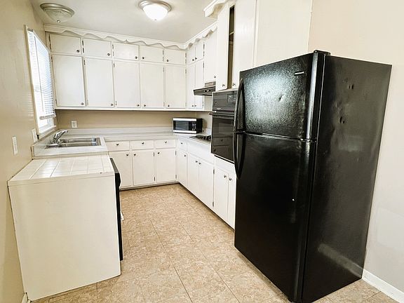 1010 Blackwill Kitchen_01132025