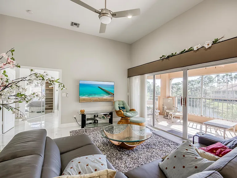 208 Legendary Cir — Photo 11