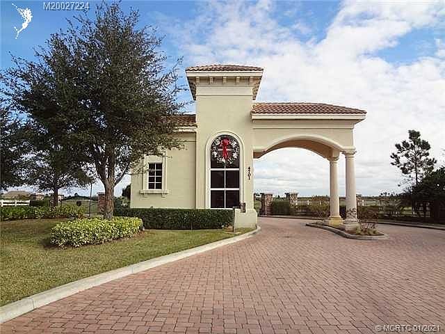 2nd image of 2880 SW Stoneybrook Way