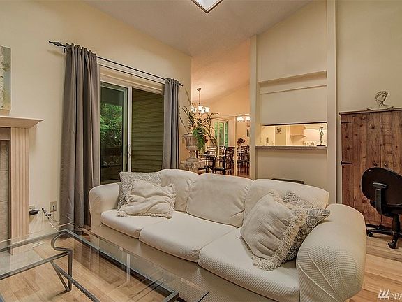 3rd image of 9927 NE 124th St APT 201