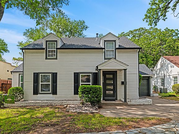 3rd image of 2228 Goldenrod Ave