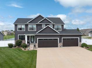 2998 Brookfield Dr, Marion, IA 52302