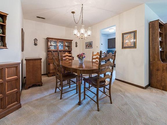 2nd image of 1471 Haverhill Dr APT B