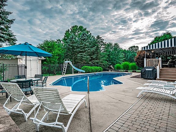 5th image of 3811 Tyler Dr