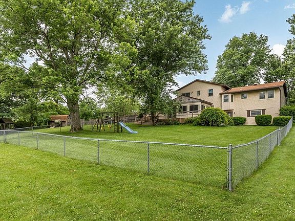 4th image of 69 Westview Dr