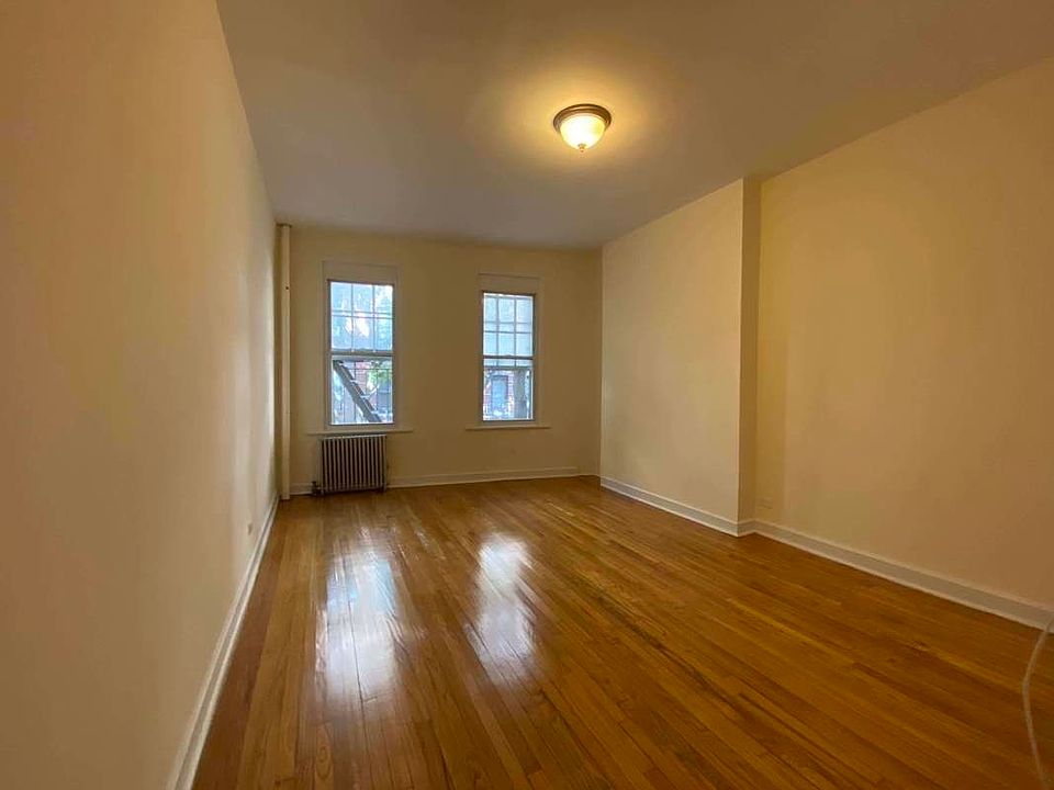 1st image of 110 Christopher St APT 22
