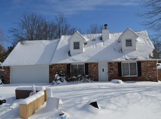 1302 S Georgetown Ct, Columbia, MO 65203